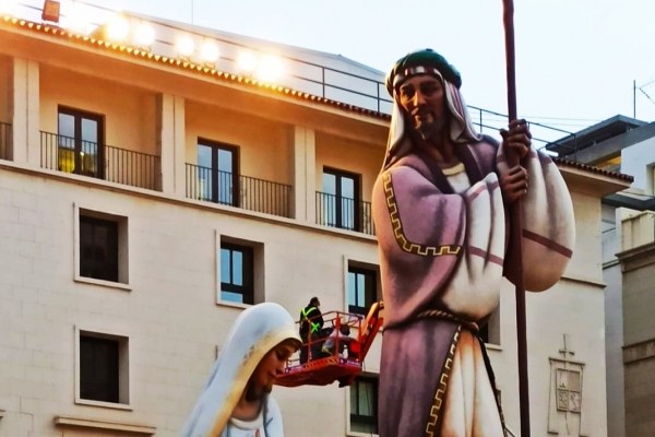  Los Reyes en la Navidad de Alicante 