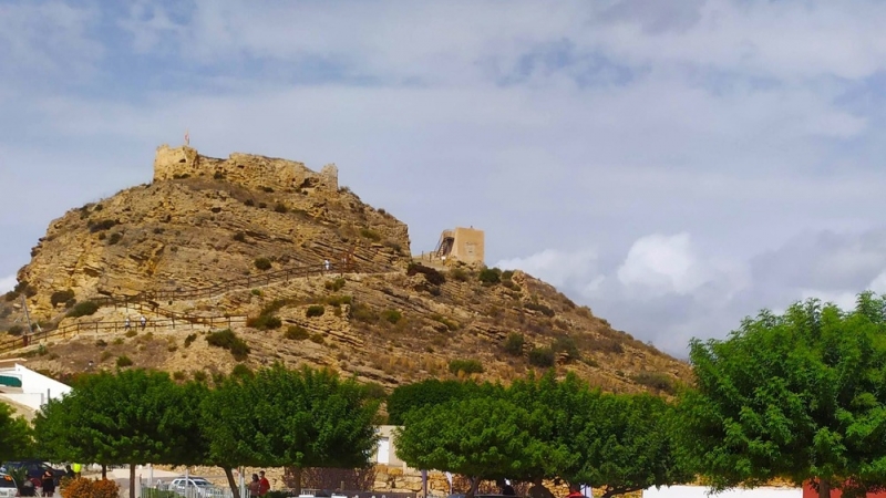 Ruta de los almendros en La Vall de Laguar