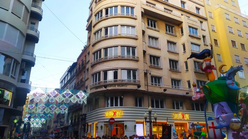 Hogueras de Alicante Hoguera Rambla