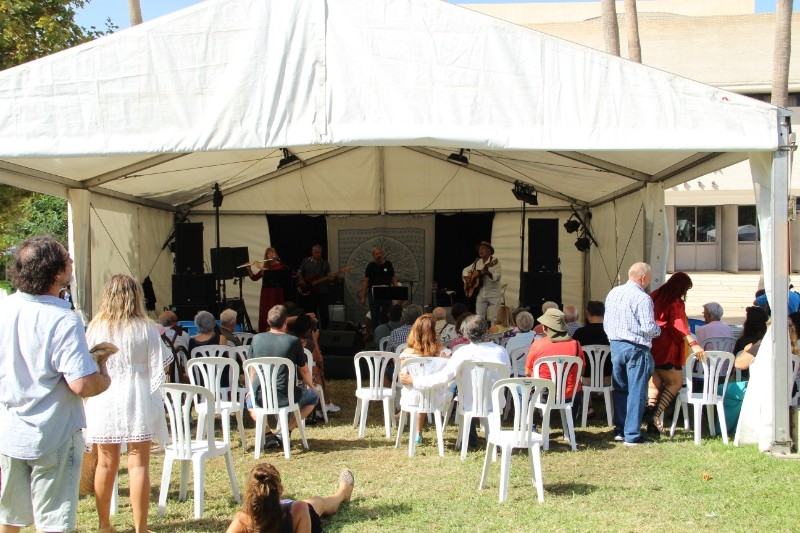 nete a la Feria Alternativa